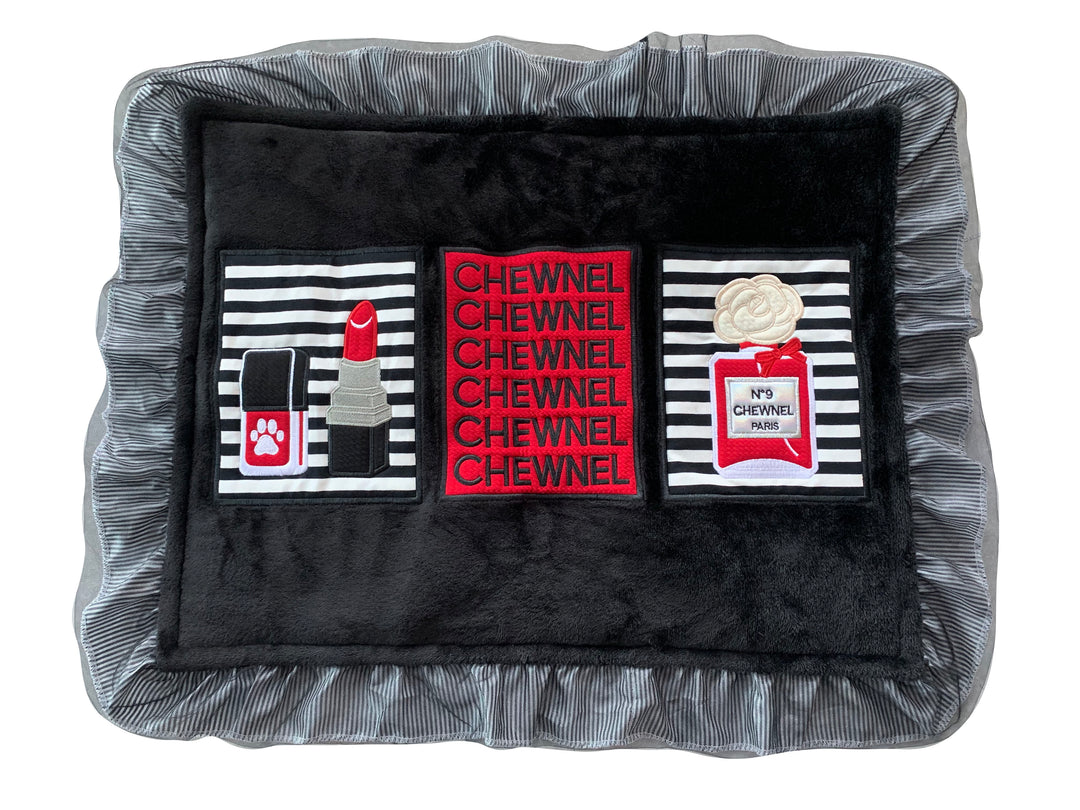 PetTee Apparel Chewnel Border Dog Mat