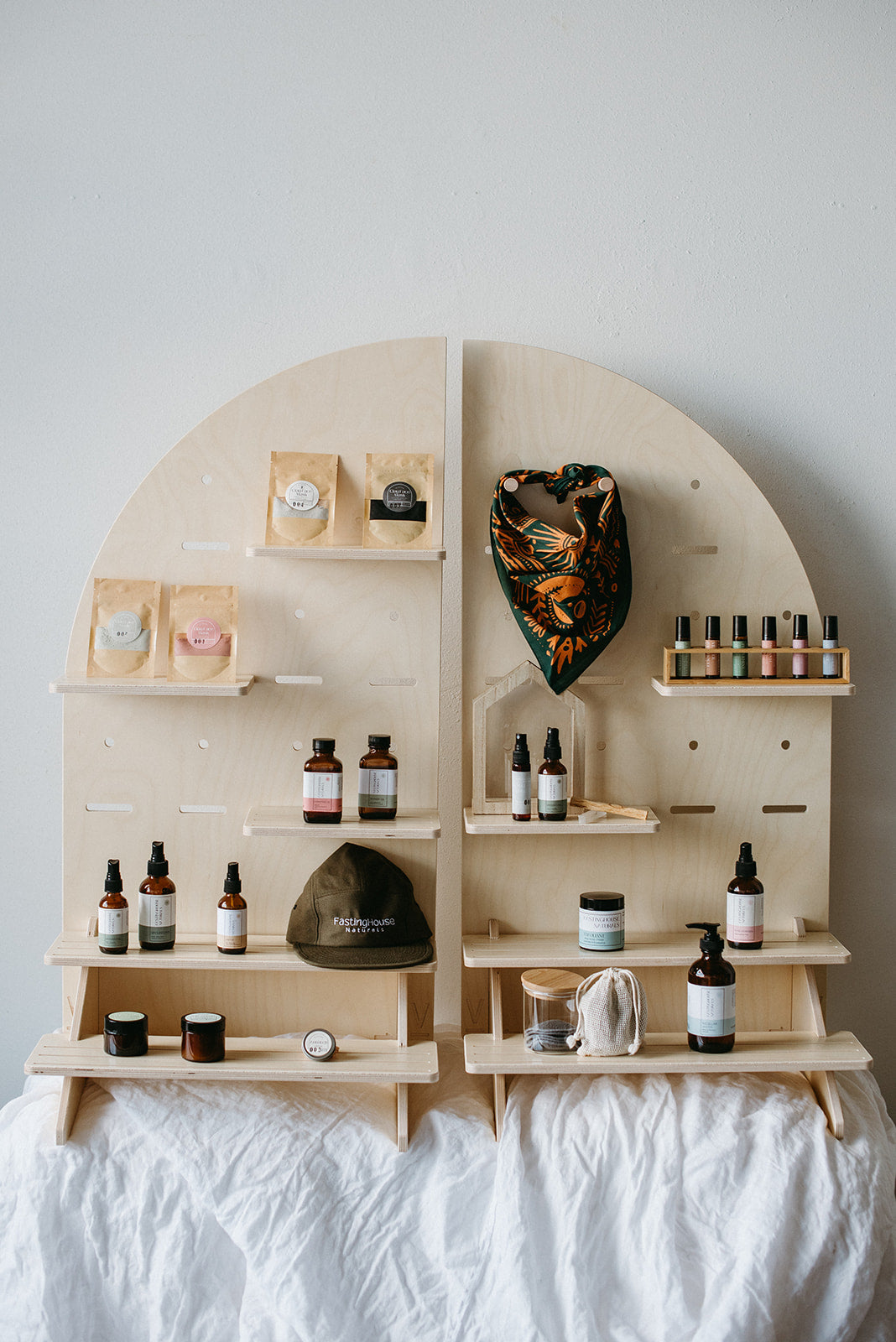 FastingHouse Naturals Eco-Essentials Makeup Rounds + Bamboo Holder