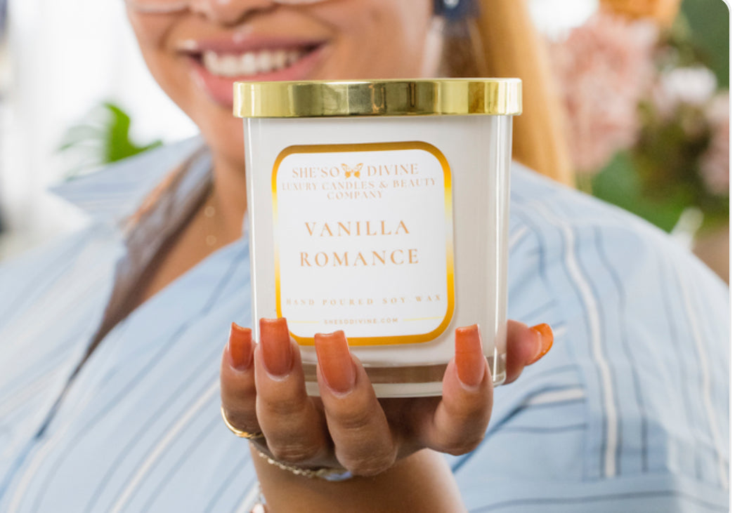 SHE'SO DIVINE Vanilla Romance Candle