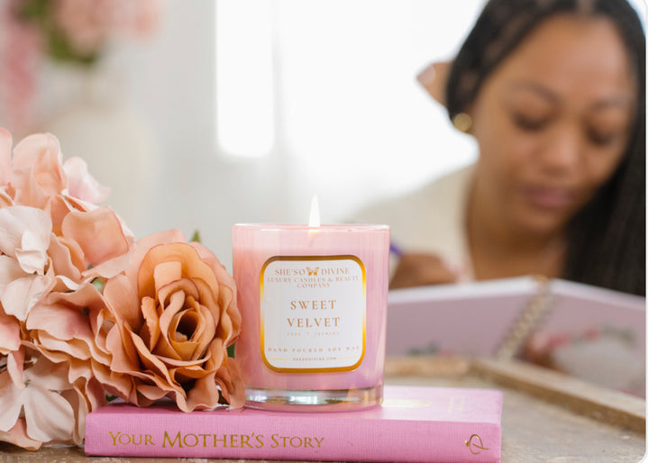 SHE'SO DIVINE Sweet Velvet Candle