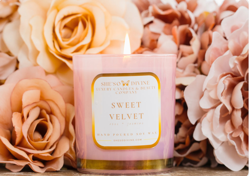 SHE'SO DIVINE Sweet Velvet Candle