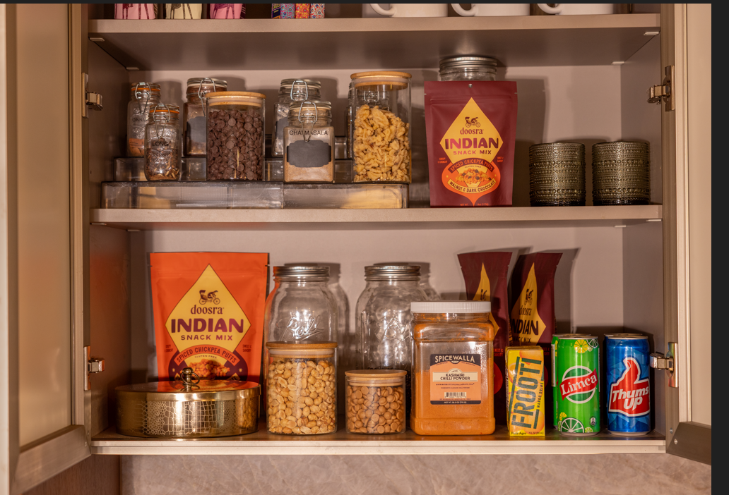 Doosra Indian Snack Mix - Spiced Chickpea Puffs, Peanut & White Chocolate